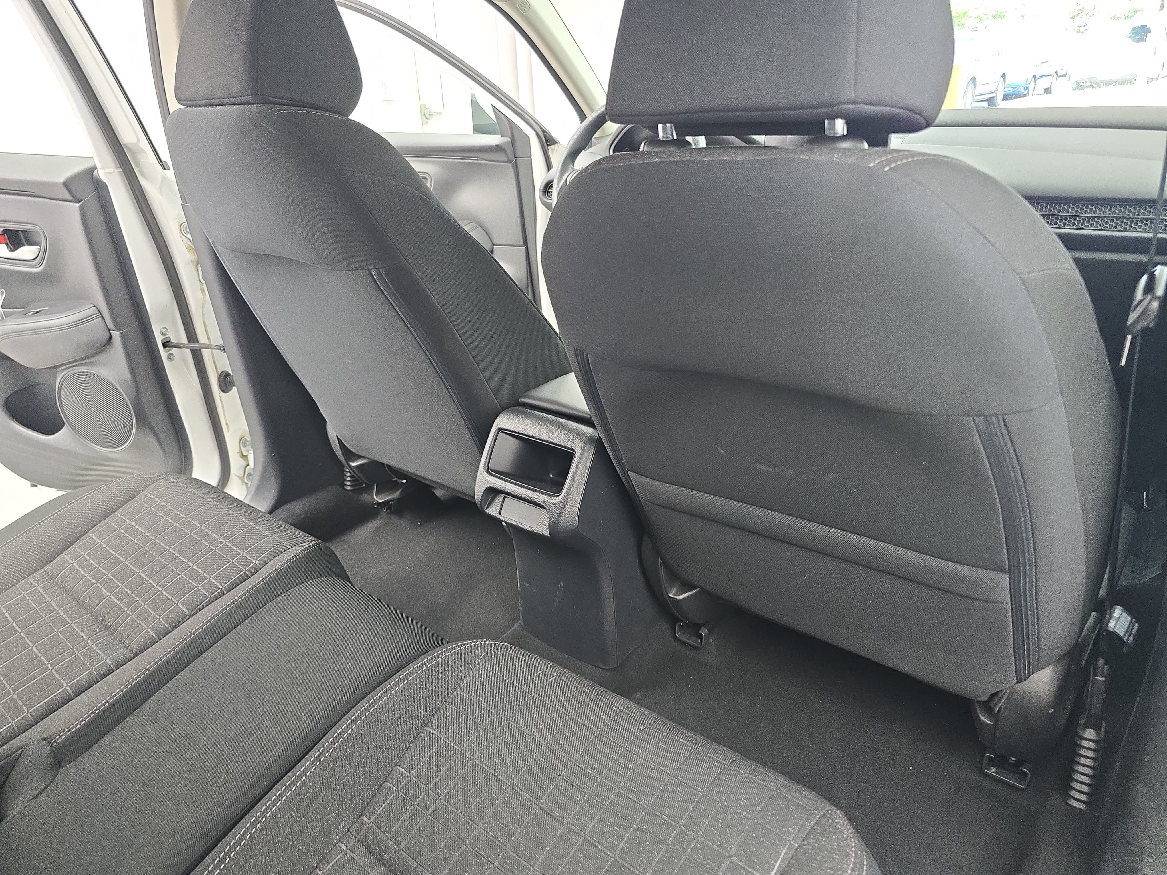 Used 2024 Honda HR-V LX image 11