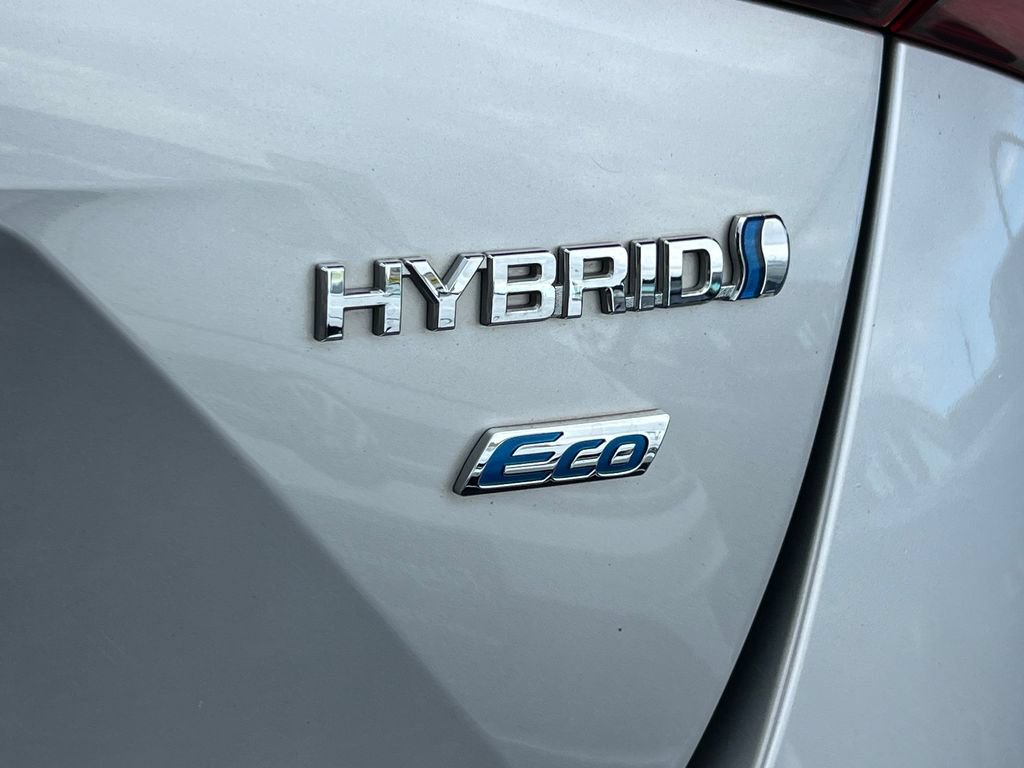 Used 2022 Toyota Prius L Eco FWD image 15