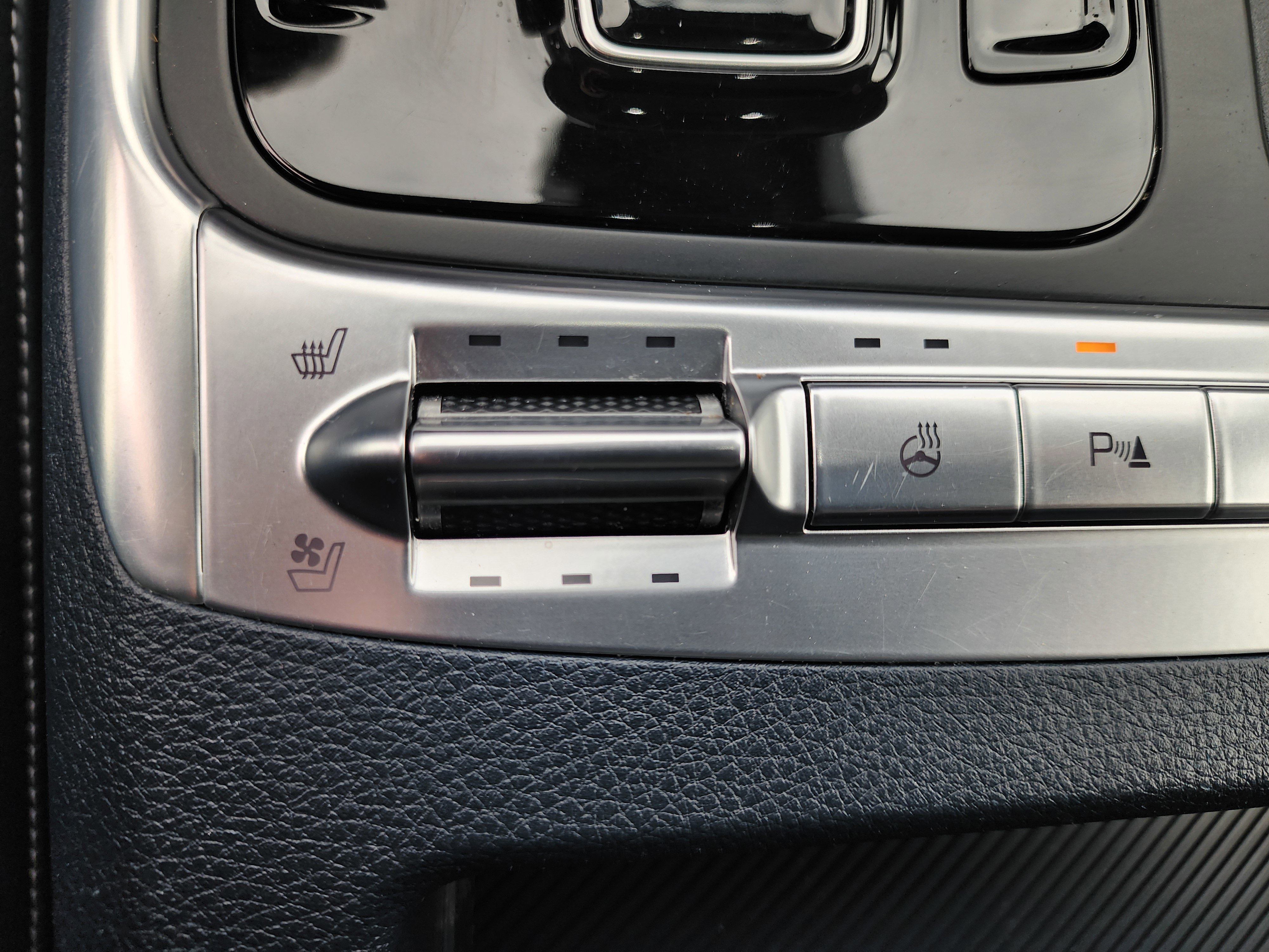 Used 2025 Kia Carnival SX Prestige FWD image 29