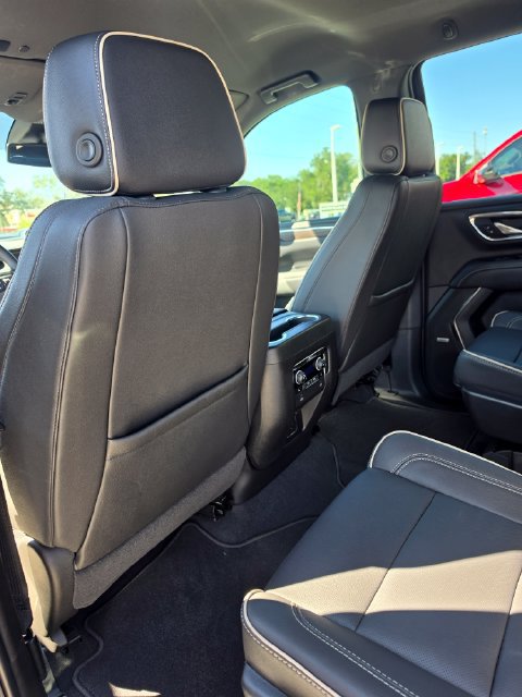 Used 2023 Chevrolet Tahoe Premier RWD image 22