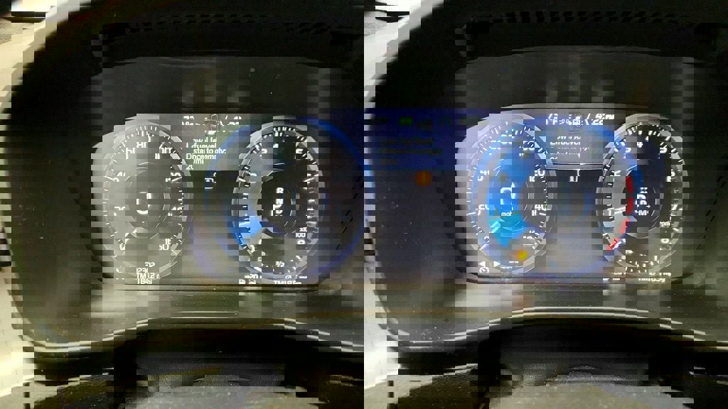 Used 2020 Volvo XC40 T5 Momentum image 14