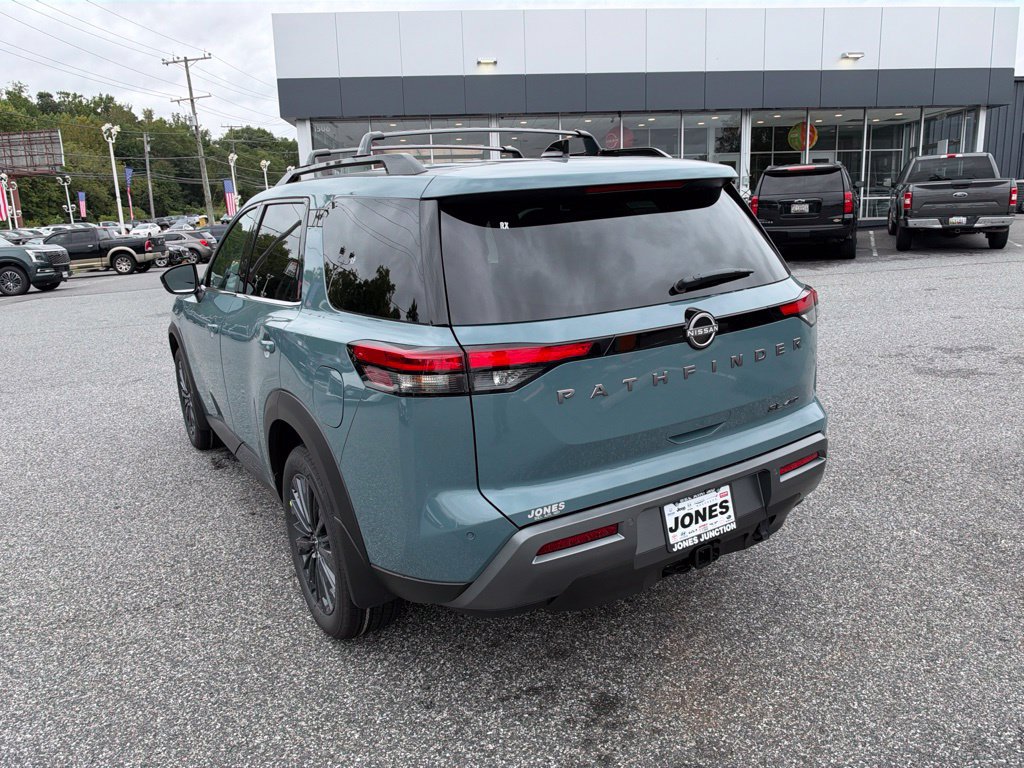 New 2026 Nissan Pathfinder SL w/ SL Premium Package AWD/4WD image 7