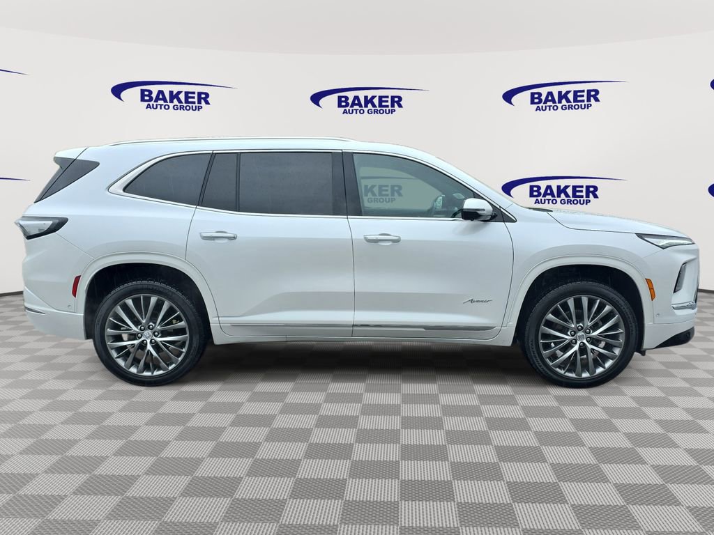 Used 2025 Buick Enclave Avenir w/ Super Cruise Package AWD/4WD image 4
