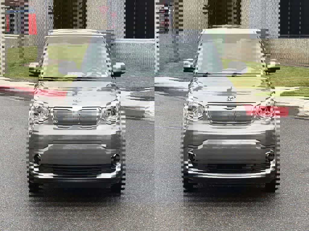 Used 2017 Kia Soul EV-e image 2