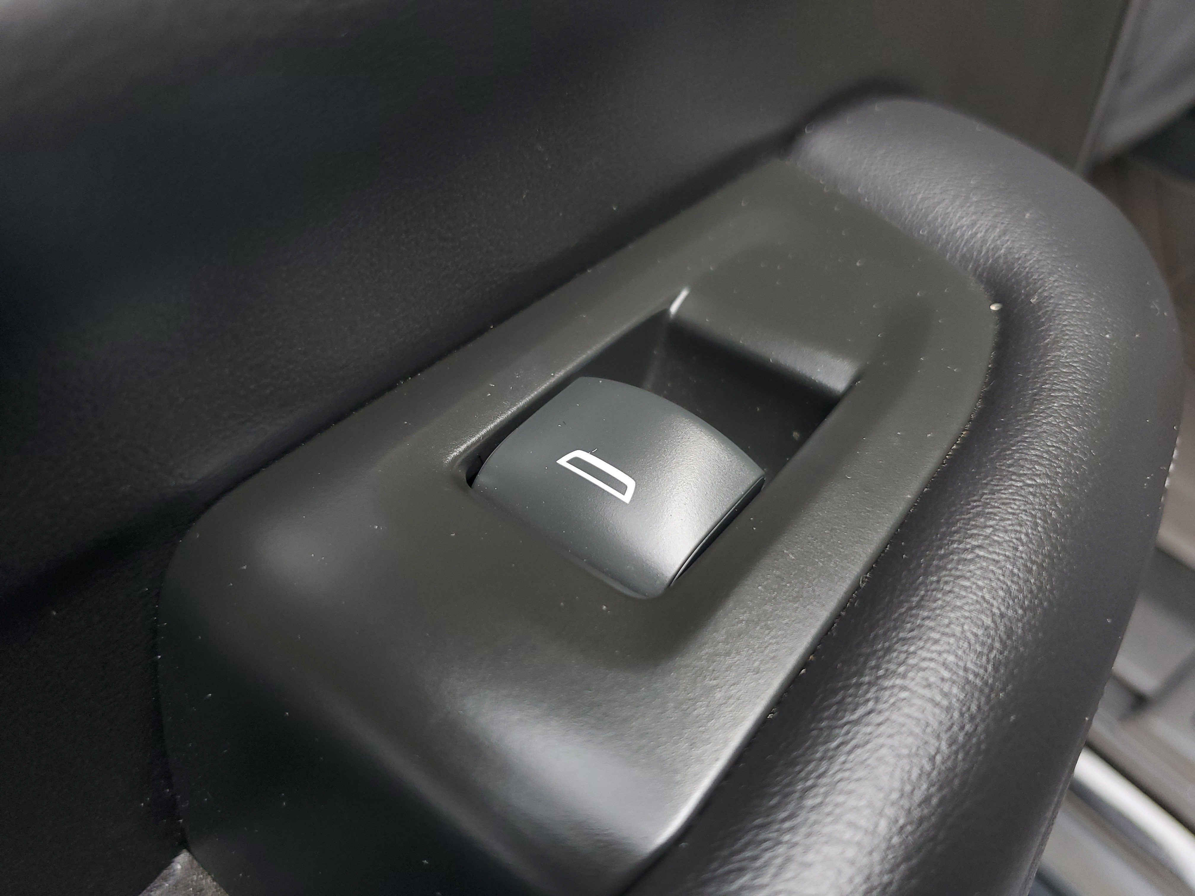 Used 2022 Chevrolet Tahoe LS RWD image 14