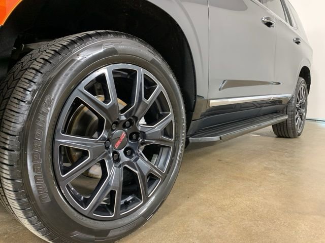 Used 2021 GMC Yukon SLT w/ SLT Luxury Plus Package image 2