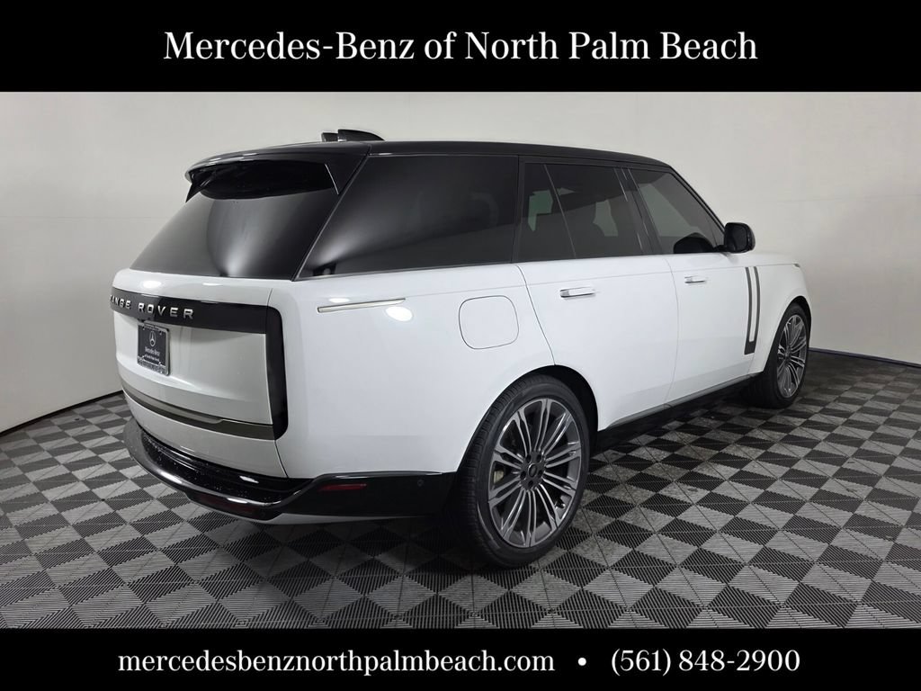 Used 2024 Land Rover Range Rover SE AWD/4WD image 6