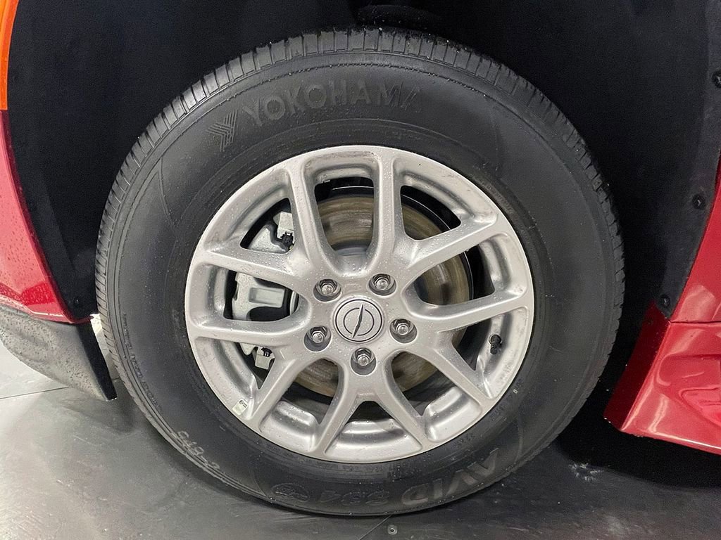 Used 2026 Chrysler Voyager LX image 12