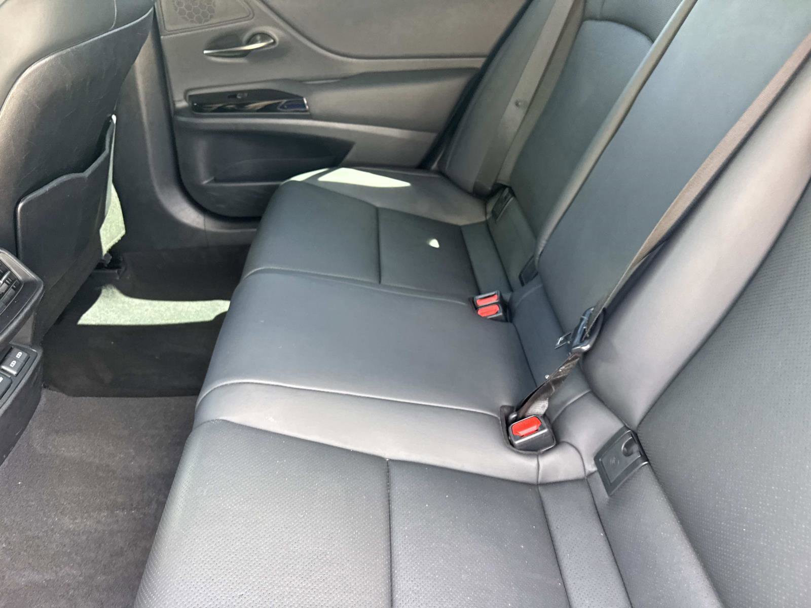 Used 2023 Lexus ES 350 F Sport w/ Accessory Package (Z2) image 12