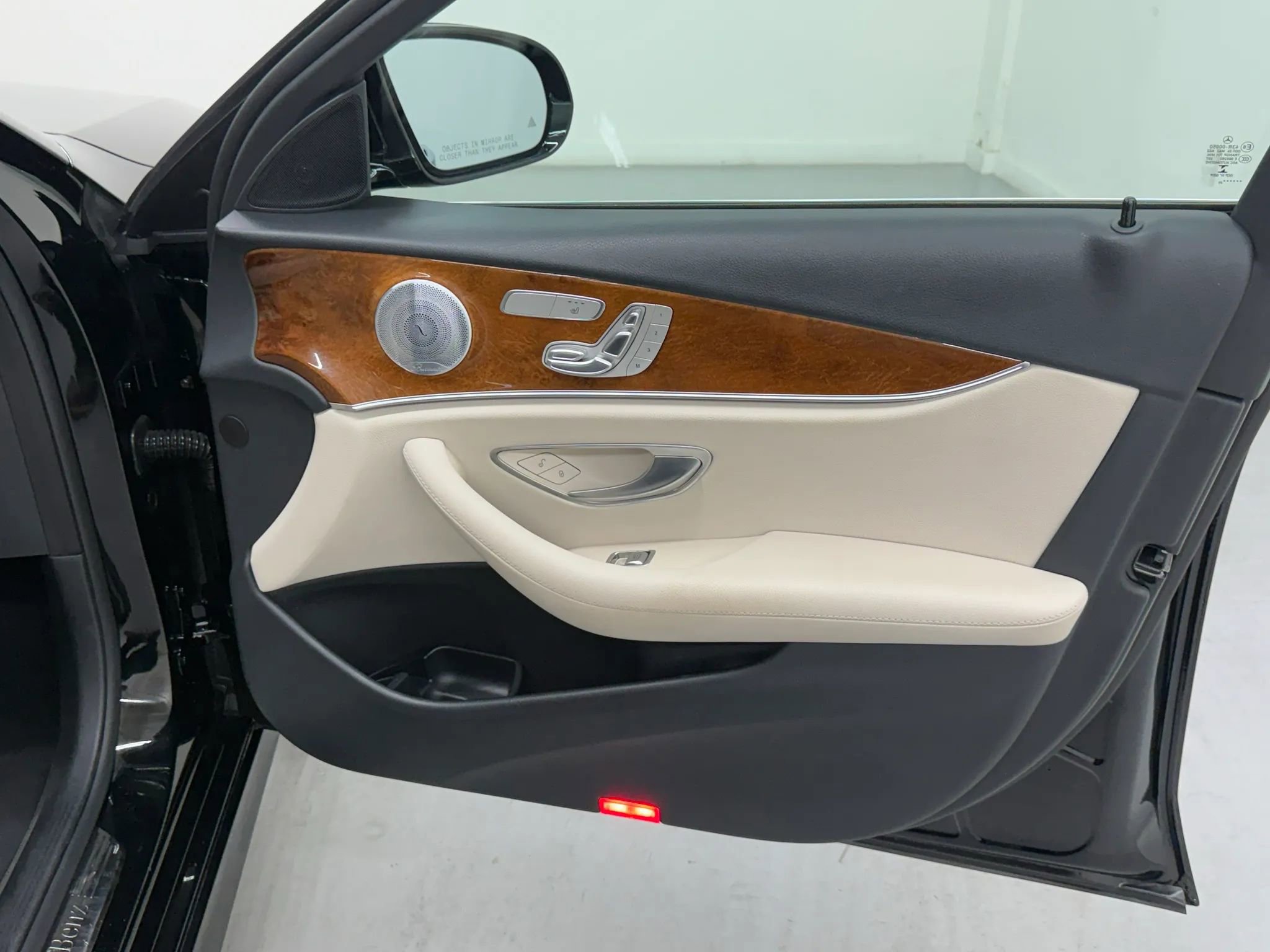 Used 2020 Mercedes-Benz E 450 4MATIC Wagon image 26