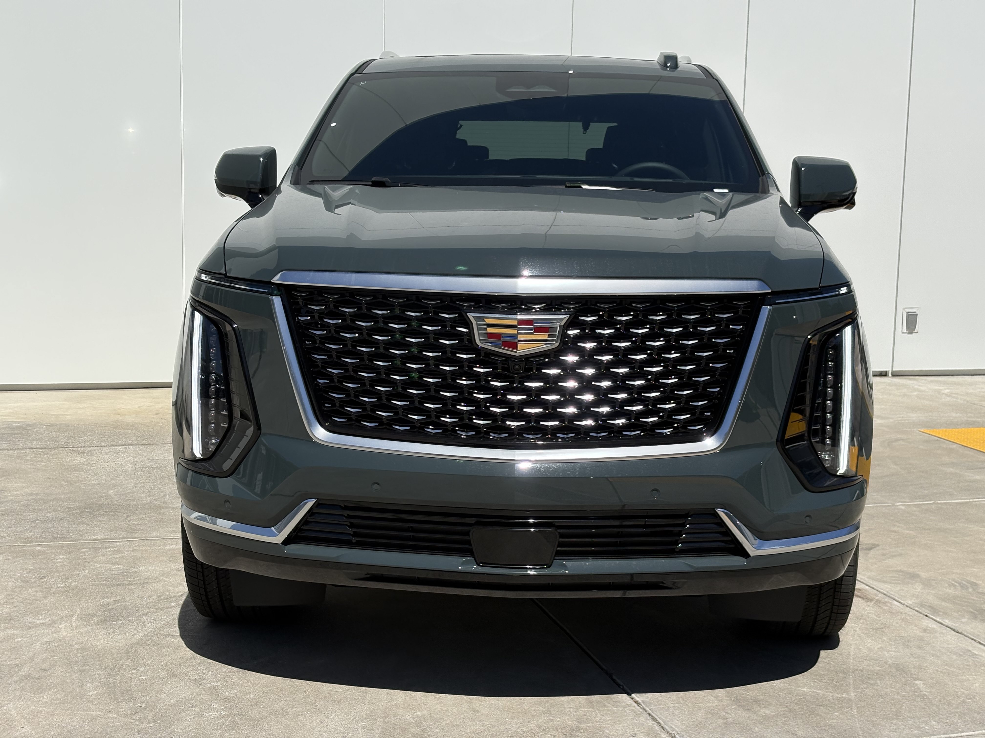 New 2026 Cadillac Escalade Luxury AWD/4WD image 3