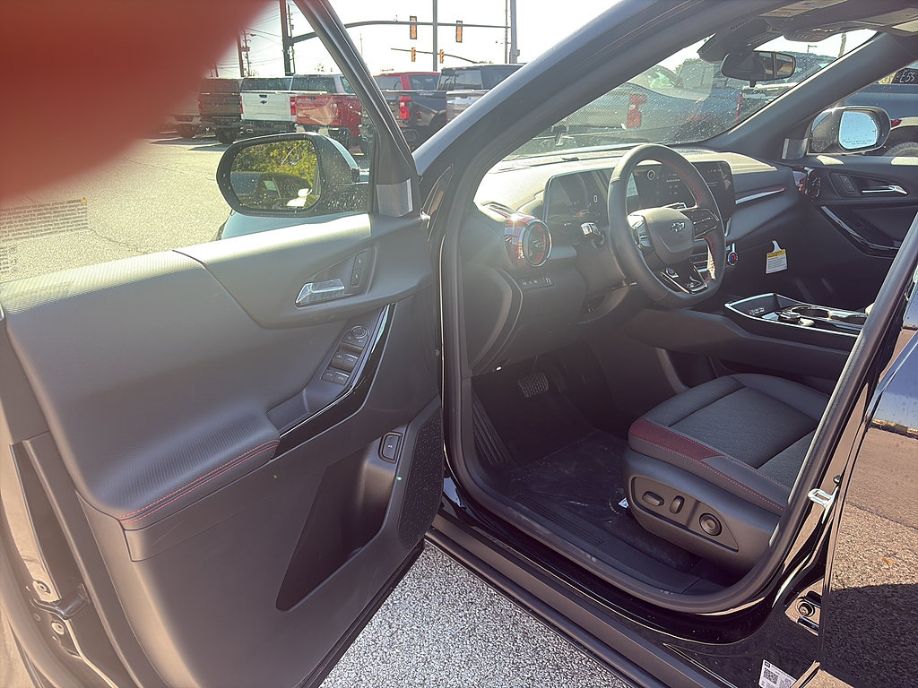 New 2027 Chevrolet Equinox RS FWD image 10