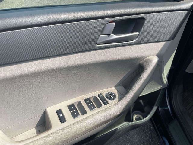 Used 2017 Hyundai Sonata SE FWD image 16