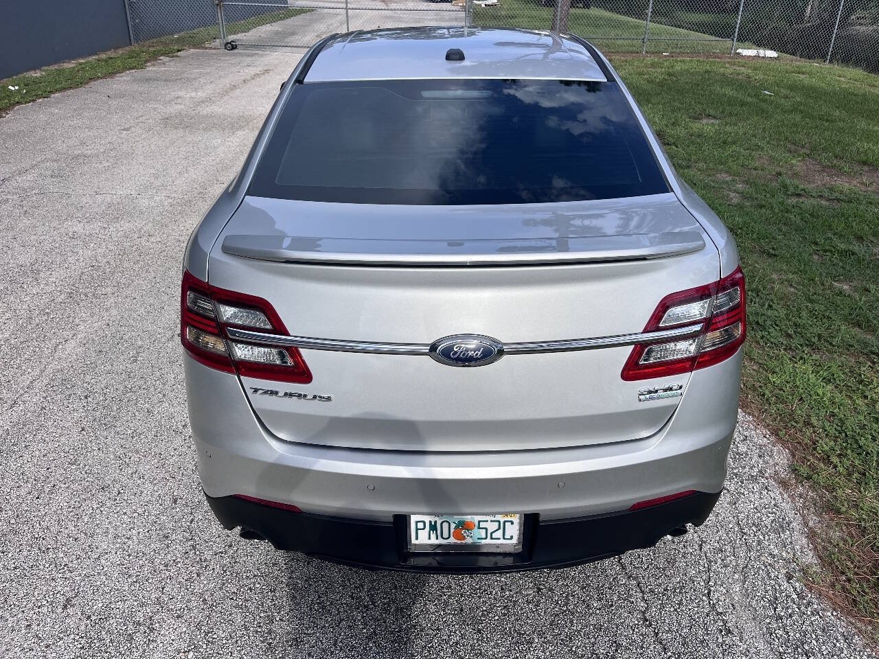 Used 2019 Ford Taurus SHO AWD/4WD image 7