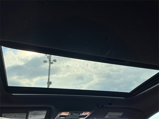 Used 2020 Toyota Tacoma Limited image 17