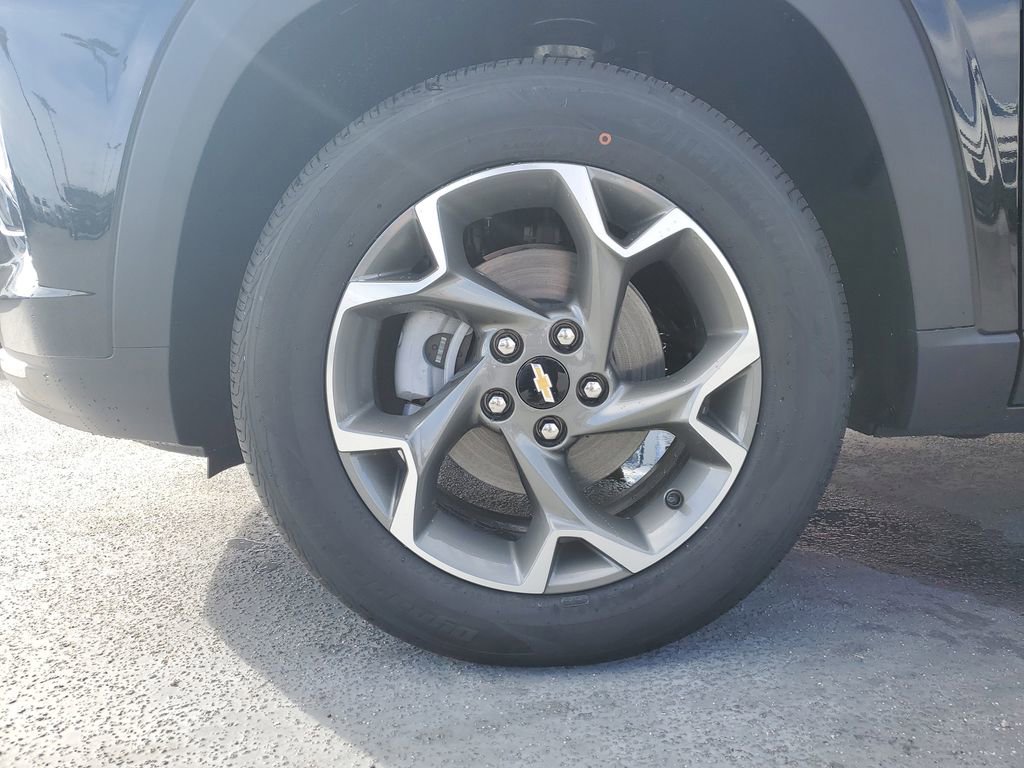 New 2026 Chevrolet Trax LT image 6