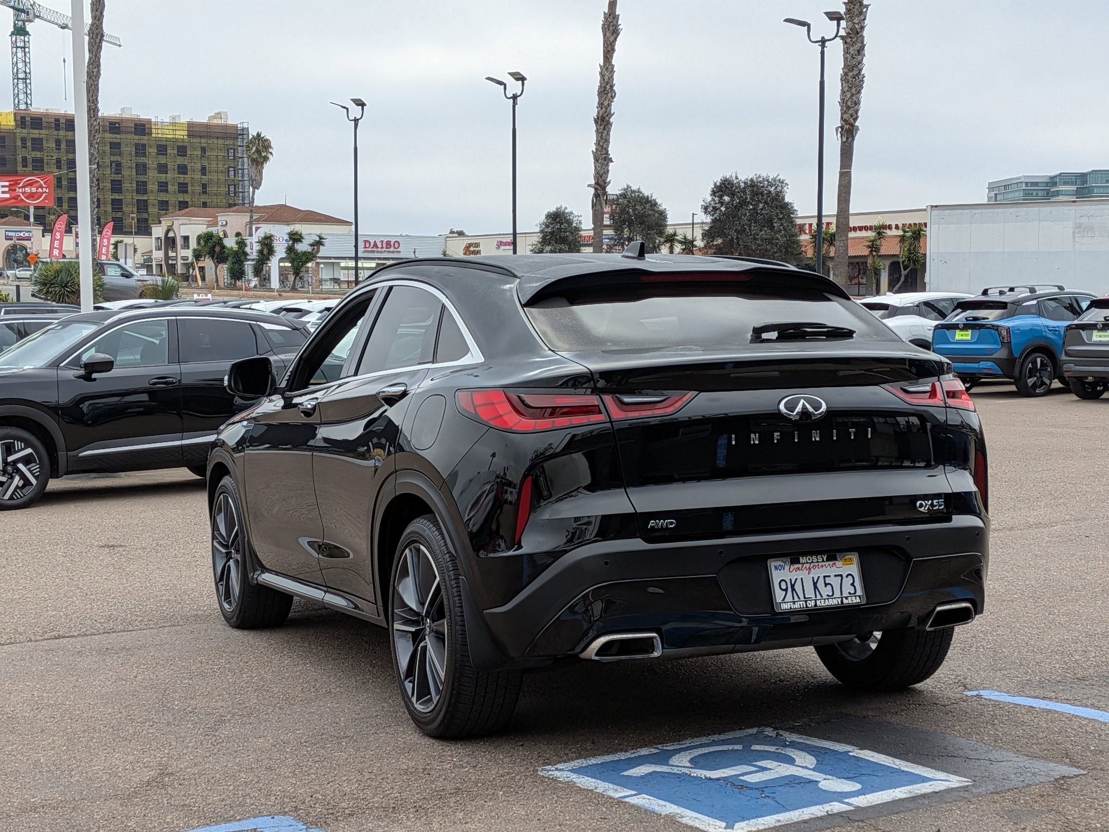 Certified 2025 INFINITI QX55 Luxe w/ Cargo Package image 8
