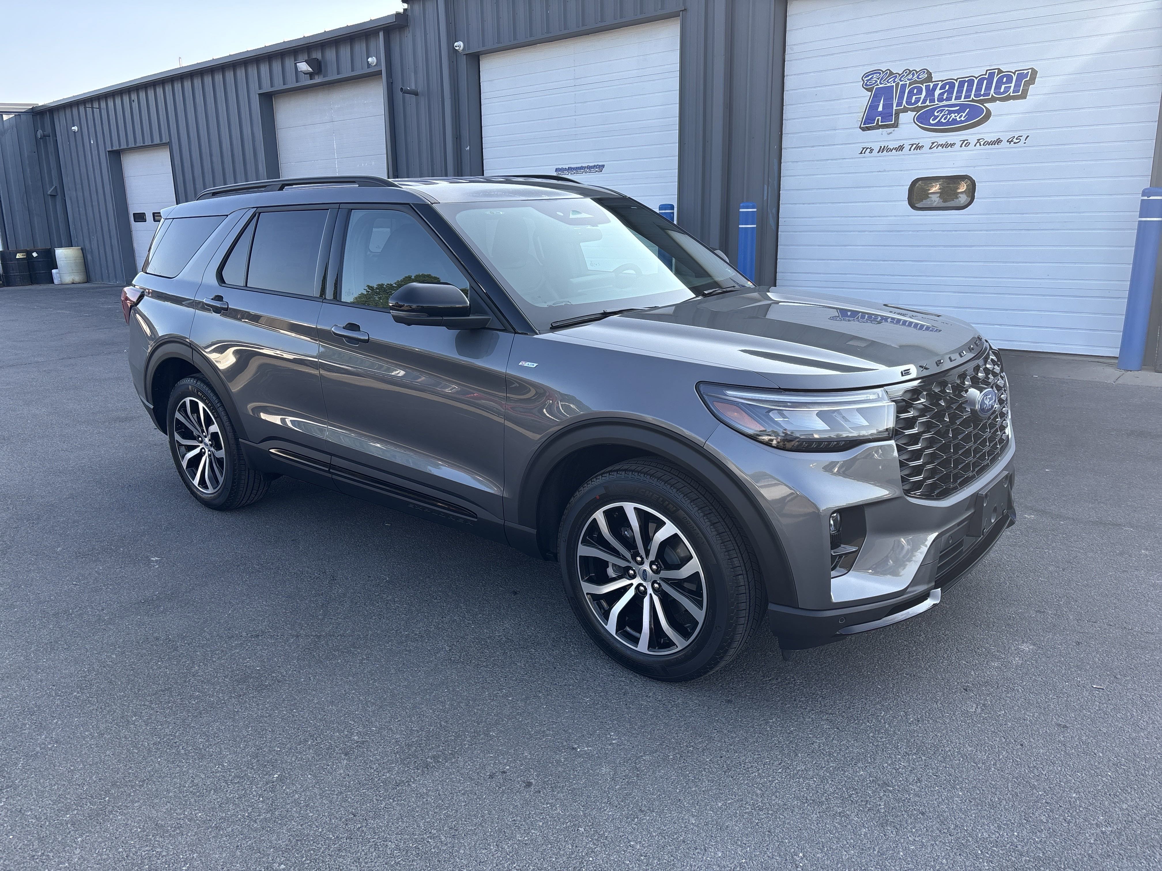 New 2025 Ford Explorer ST-Line