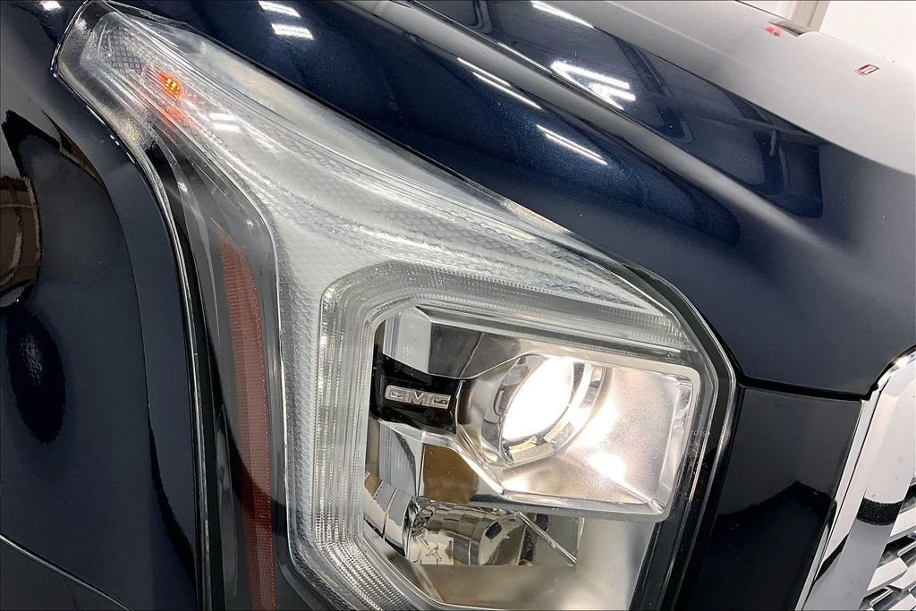 Used 2019 GMC Yukon Denali image 38