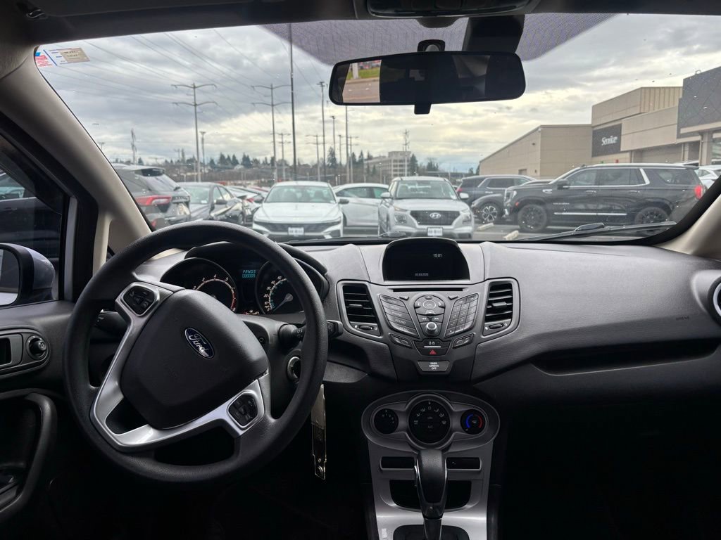 Used 2018 Ford Fiesta SE image 6