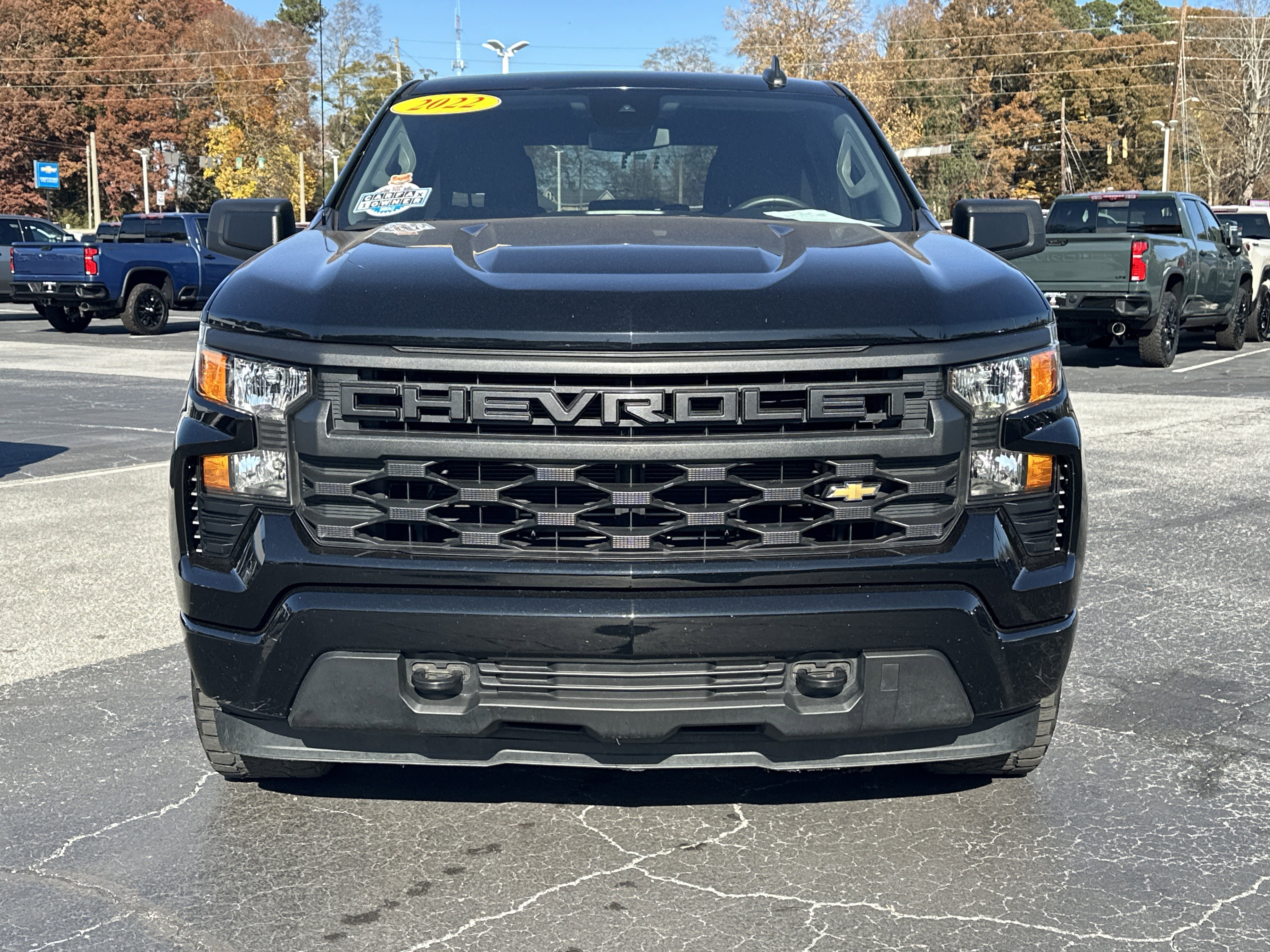 Used 2022 Chevrolet Silverado 1500 Custom image 3