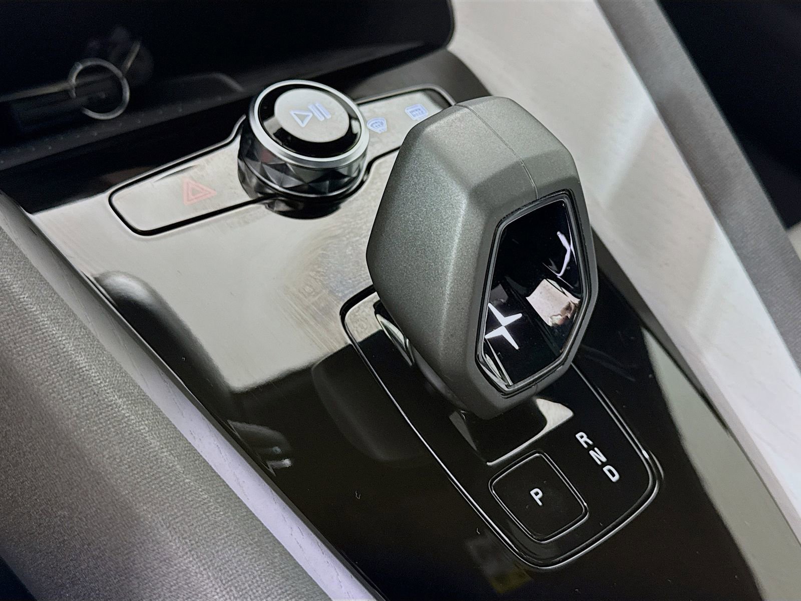 Used 2024 Polestar Polestar 2 image 13