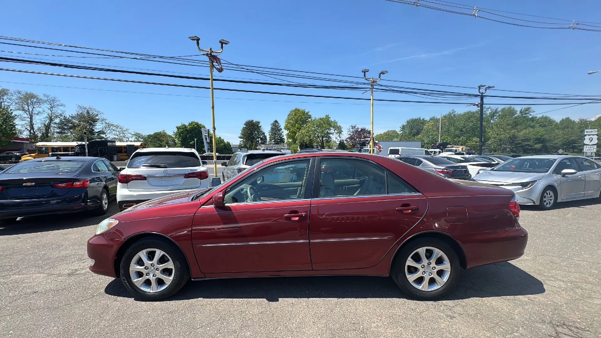 Used 2005 Toyota Camry LE FWD image 8