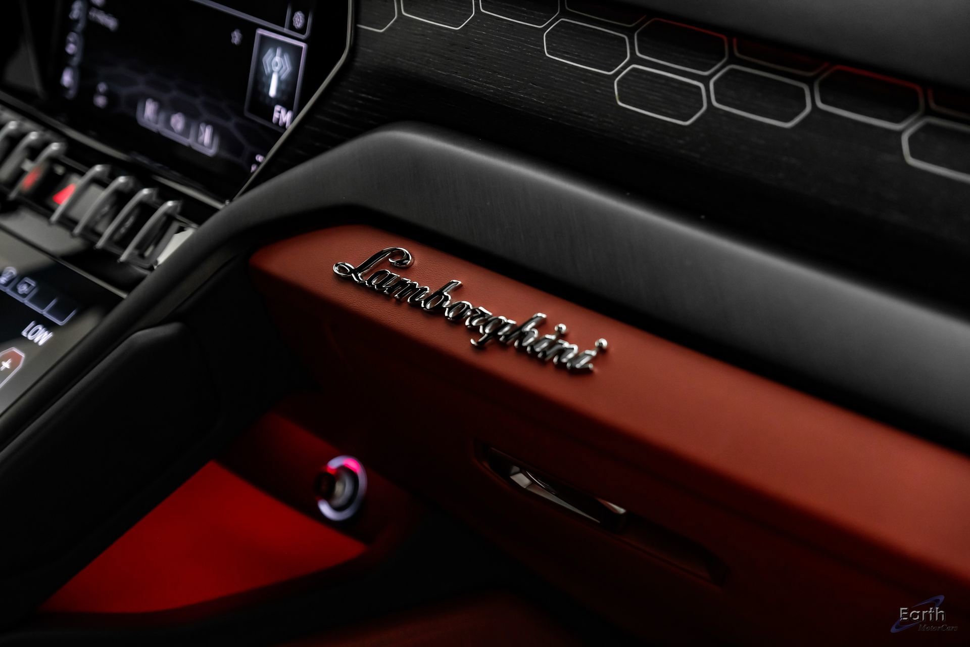Used 2022 Lamborghini Urus AWD/4WD image 73