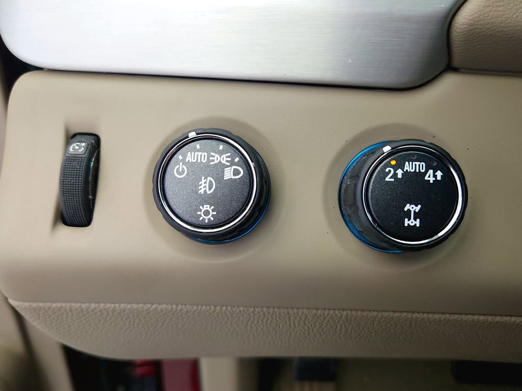 Used 2018 GMC Yukon SLT w/ Premium Edition image 25