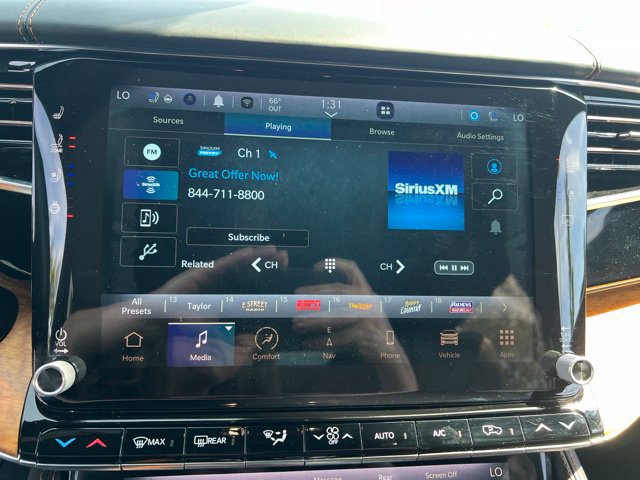 Used 2022 Jeep Grand Wagoneer Series III AWD/4WD image 20