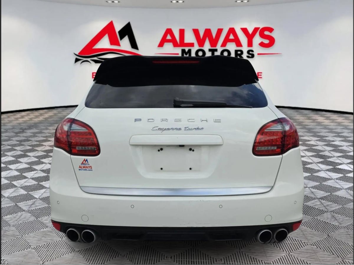 Used 2011 Porsche Cayenne Turbo AWD/4WD image 27
