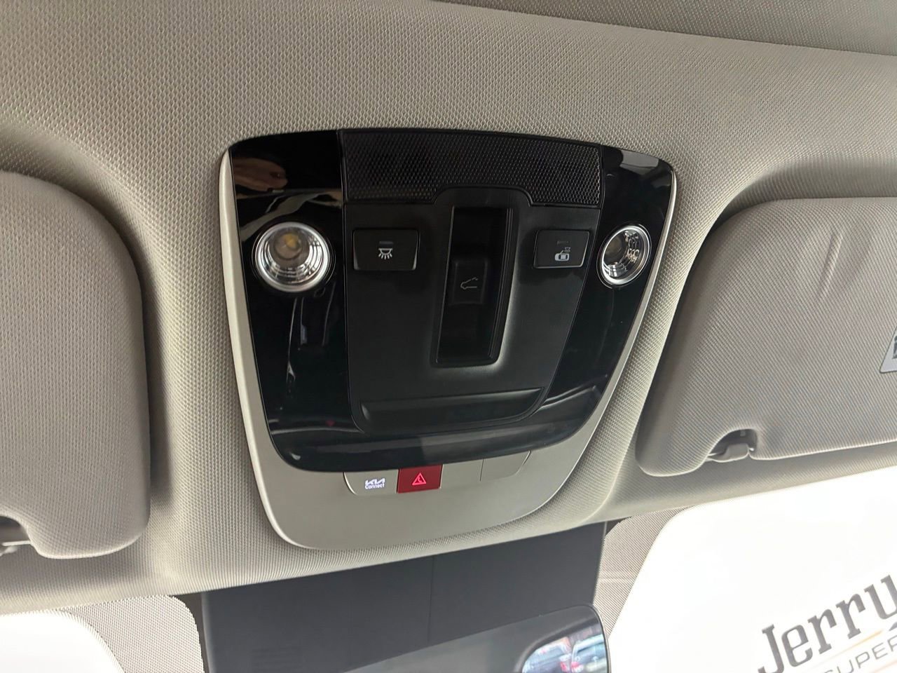 Used 2025 Kia Sorento SX image 24