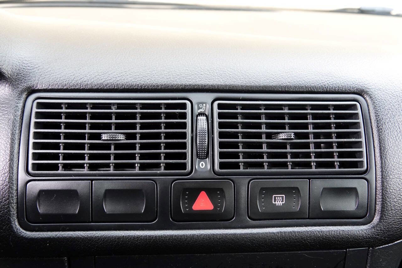 Used 2005 Volkswagen Golf GL image 64