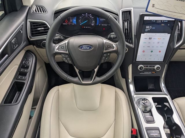Certified 2022 Ford Edge Titanium AWD/4WD image 17