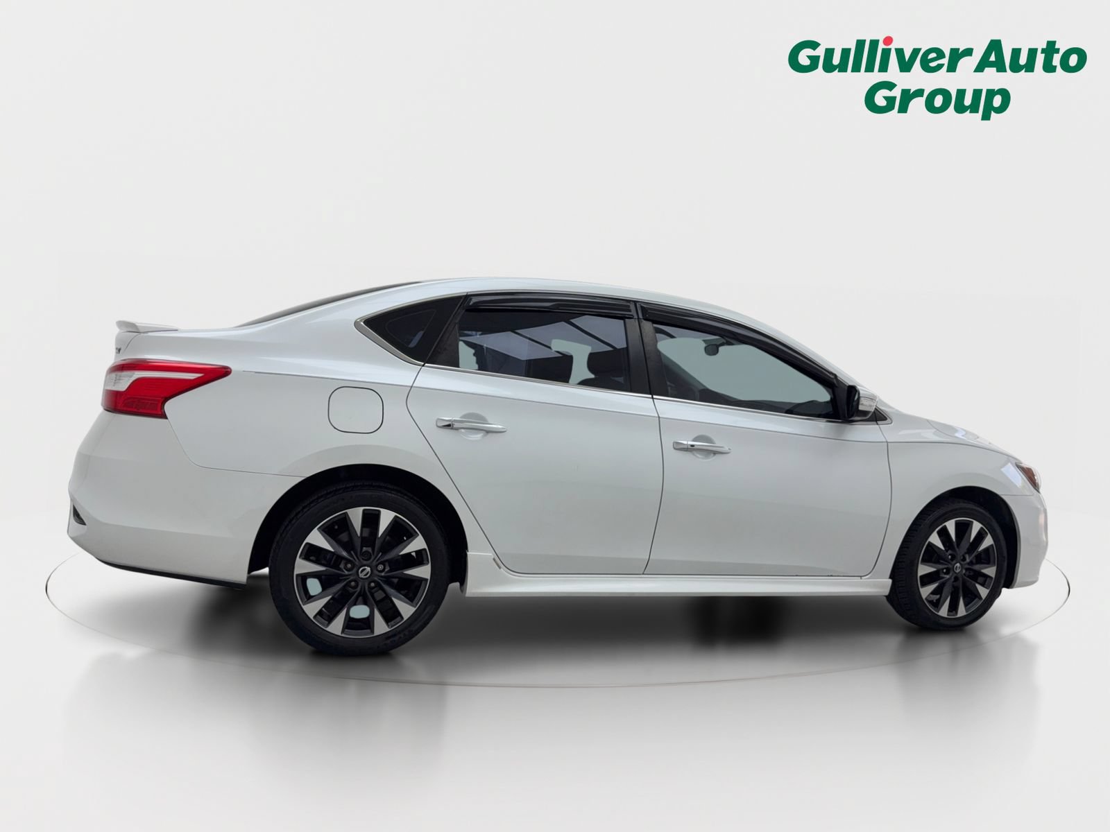 Used 2017 Nissan Sentra SR FWD image 9