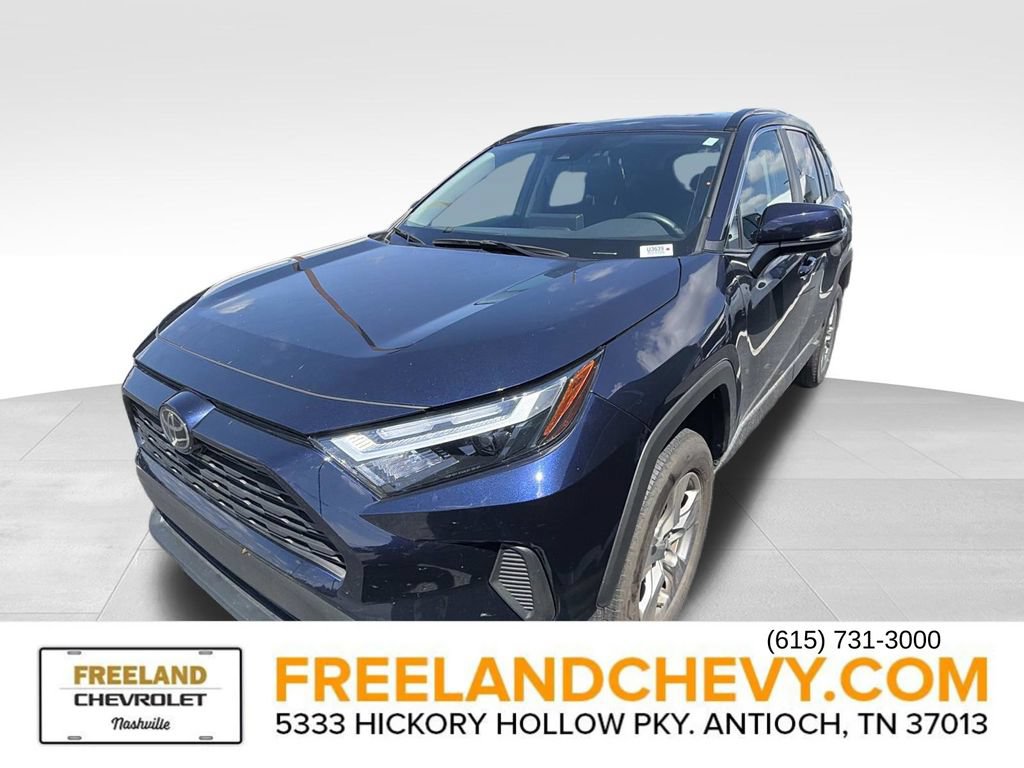 Used 2025 Toyota RAV4 XLE FWD image 5