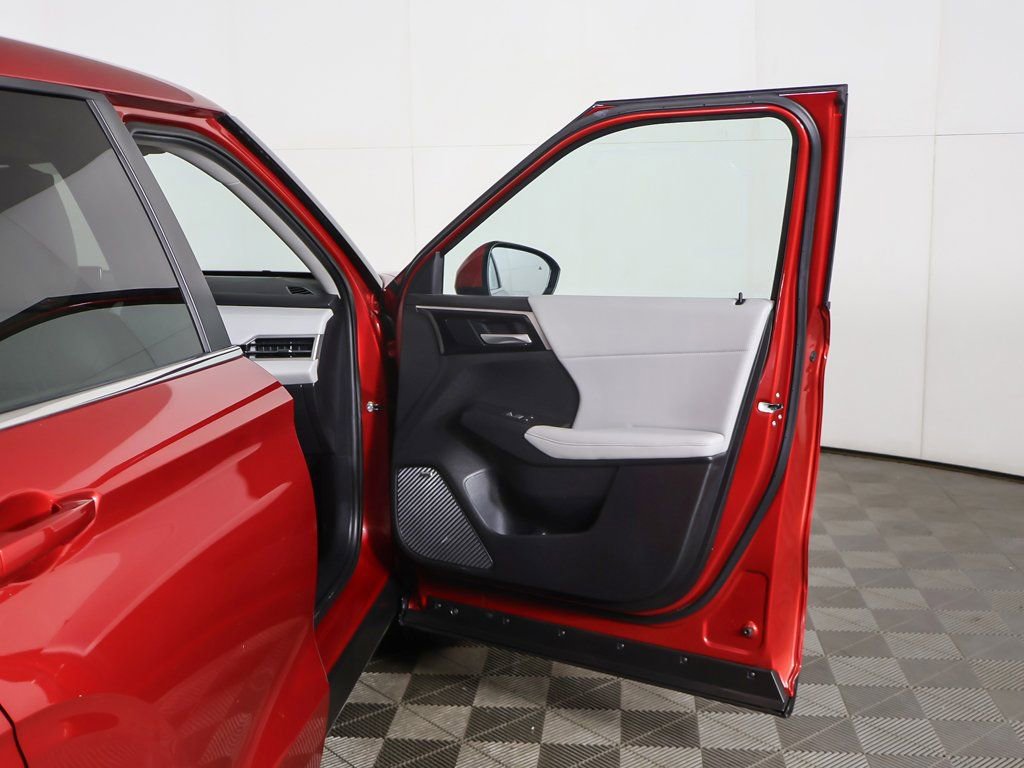 Used 2025 Mitsubishi Outlander SE image 21