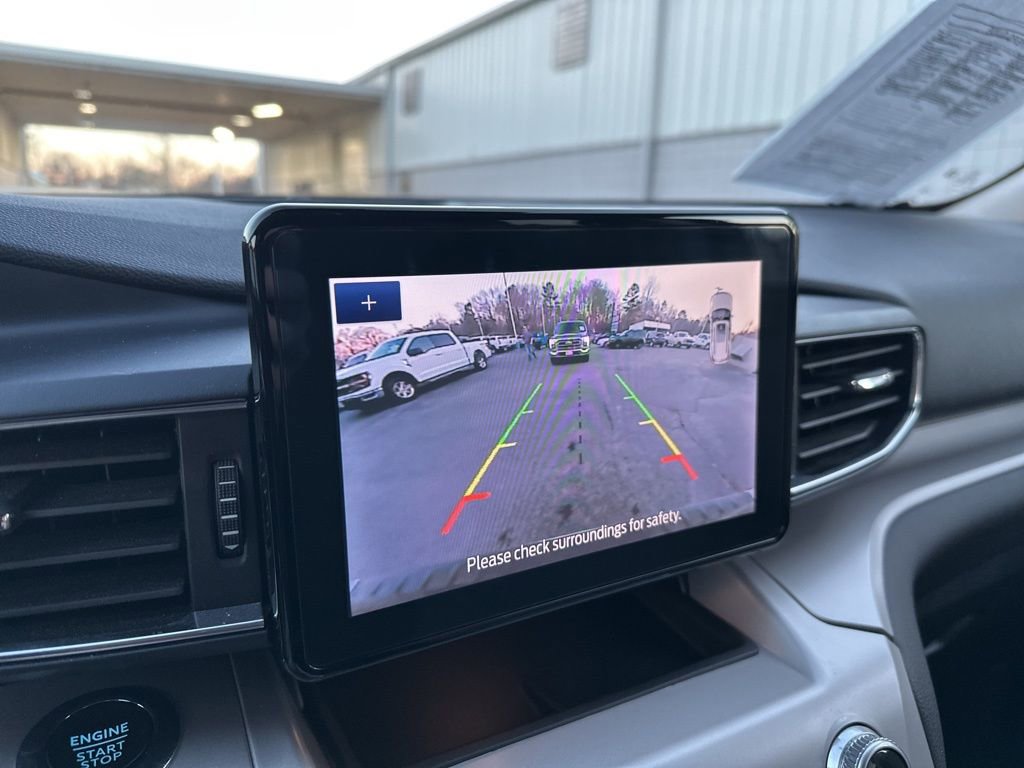 Used 2023 Ford Explorer XLT w/ Equipment Group 202A image 23