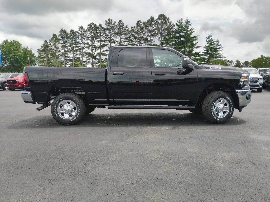 New 2026 RAM 2500 Tradesman AWD/4WD image 4