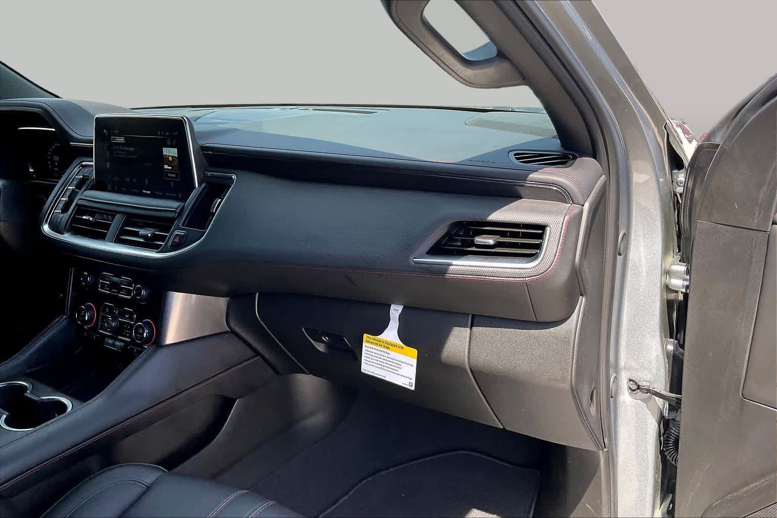 Used 2024 Chevrolet Suburban RST RWD image 18