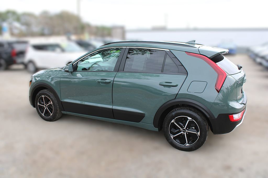Certified 2024 Kia Niro EX image 13