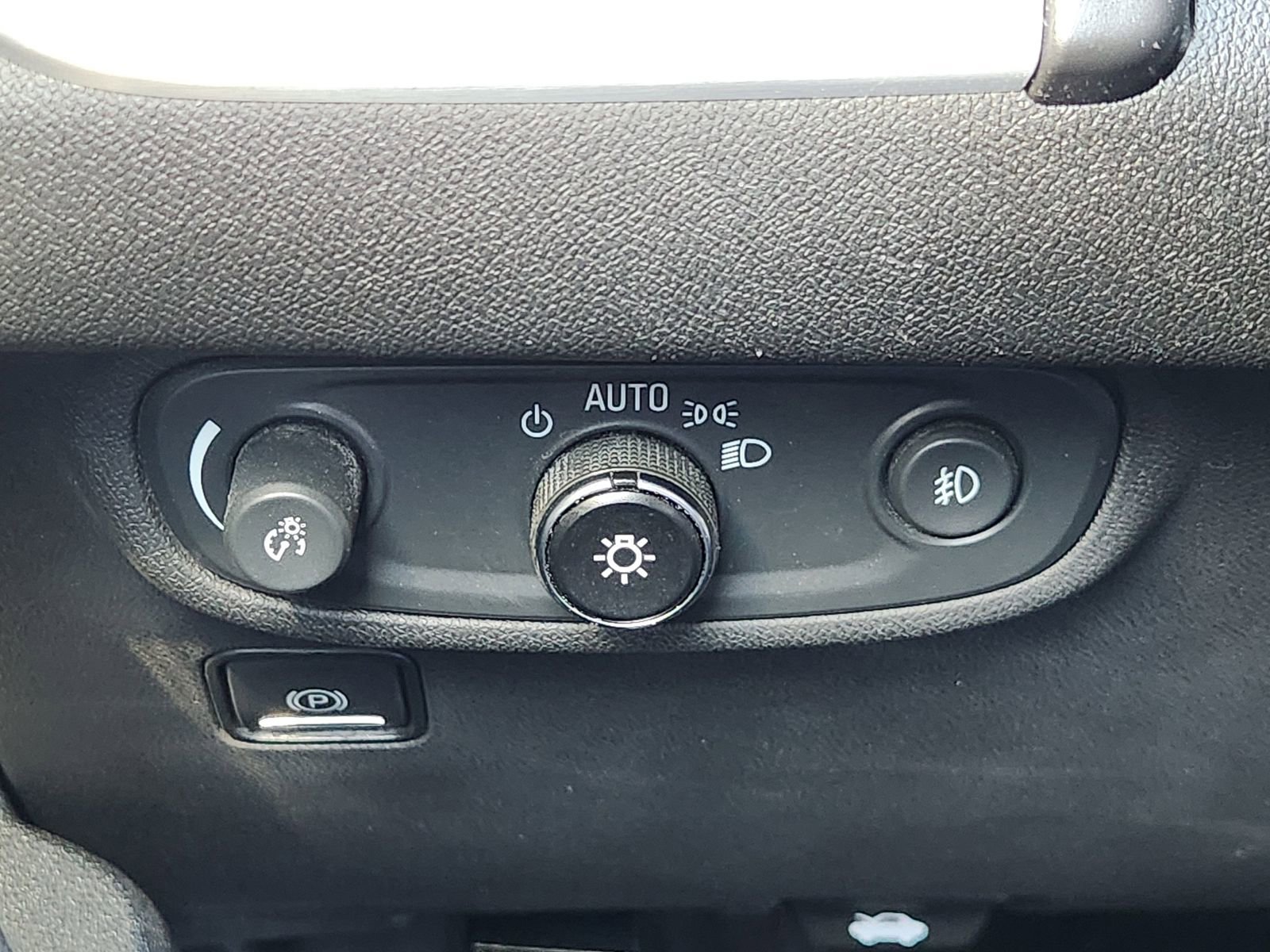 Used 2020 GMC Terrain SLT w/ Preferred Package image 27