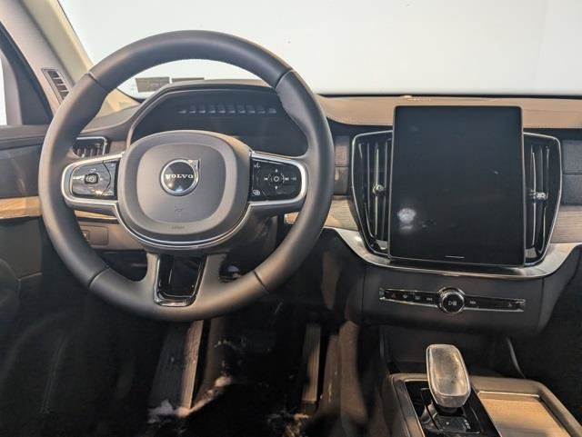 New 2026 Volvo XC90 B6 Plus w/ Protection Package AWD/4WD image 14