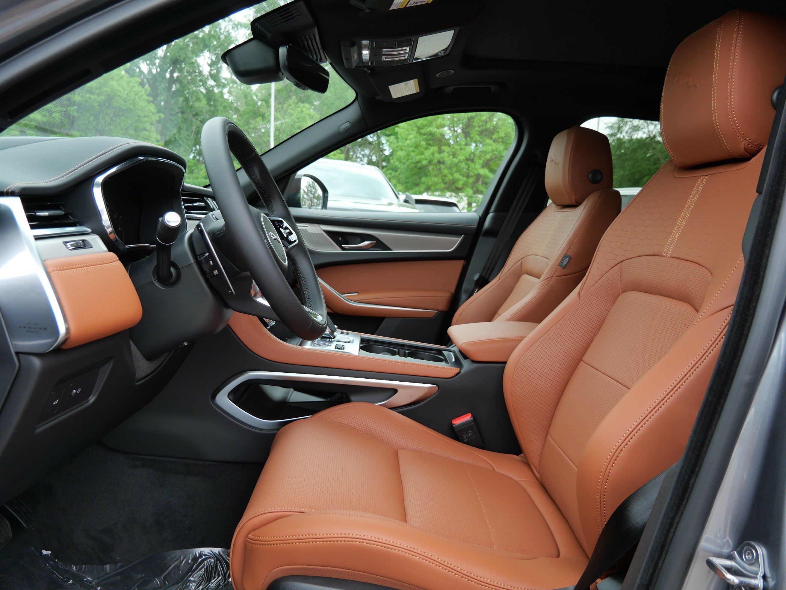 New 2026 Jaguar F-PACE R-Dynamic S AWD/4WD image 3