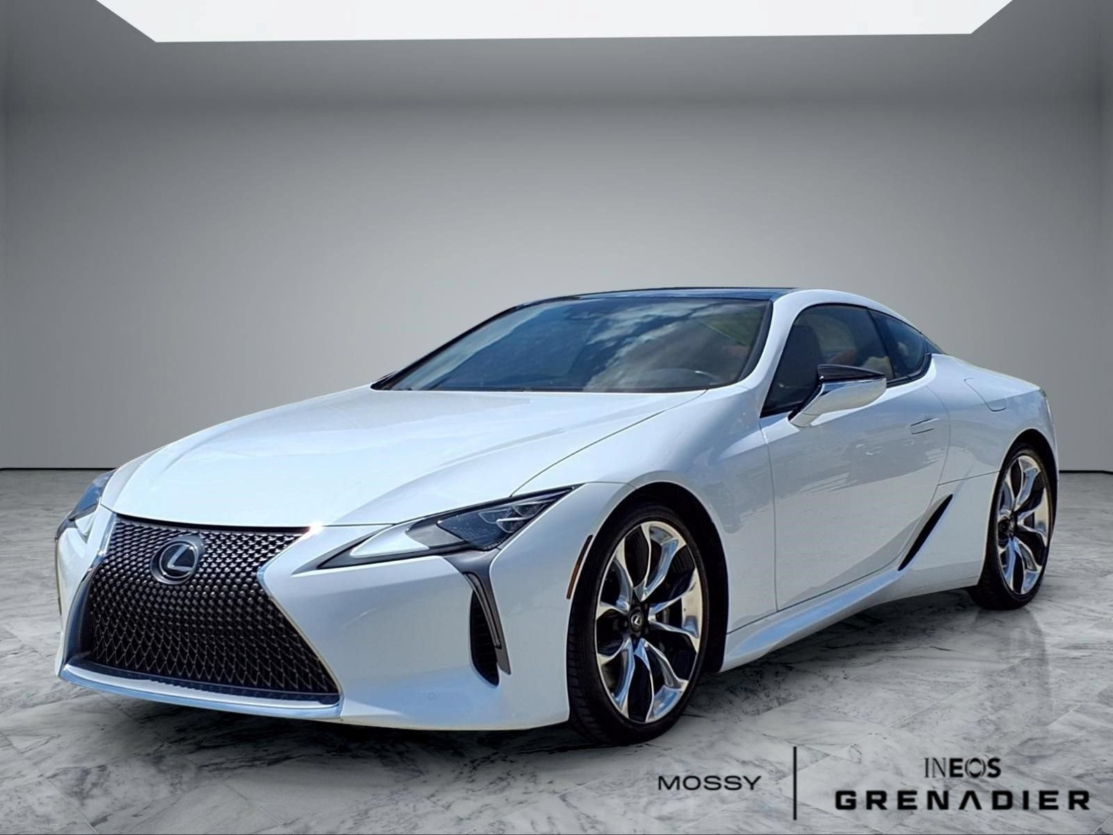 Used 2018 Lexus LC 500 Coupe w/ Sport Package RWD image 4