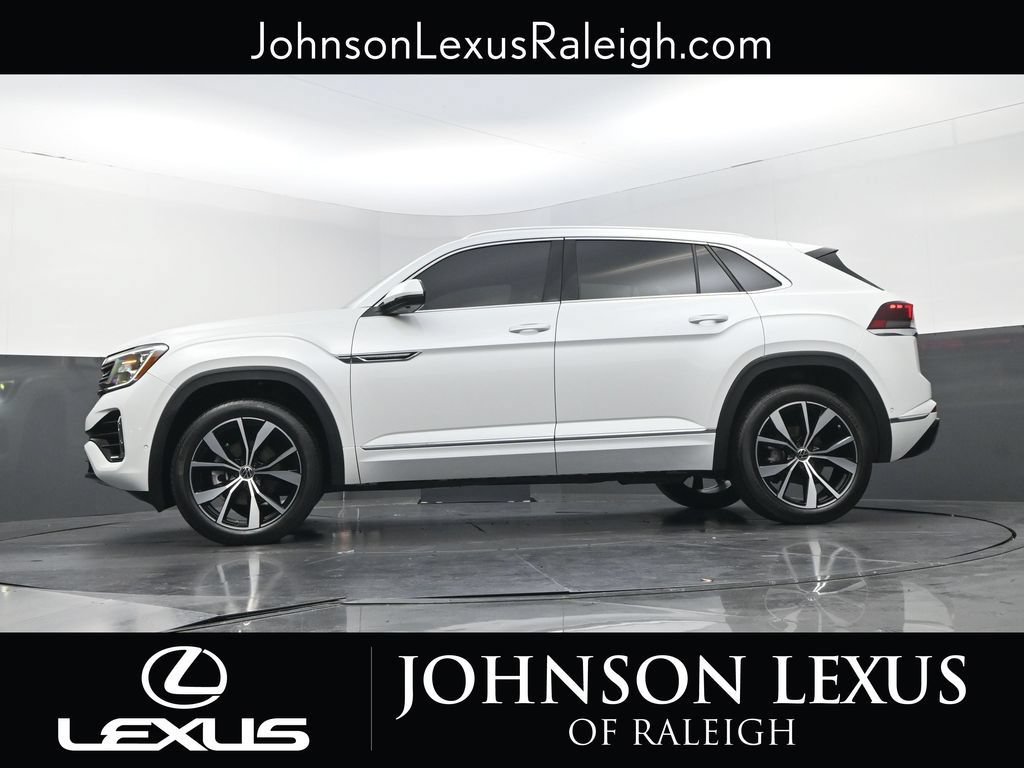 Used 2025 Volkswagen Atlas Cross Sport SEL Premium R-Line AWD/4WD image 23