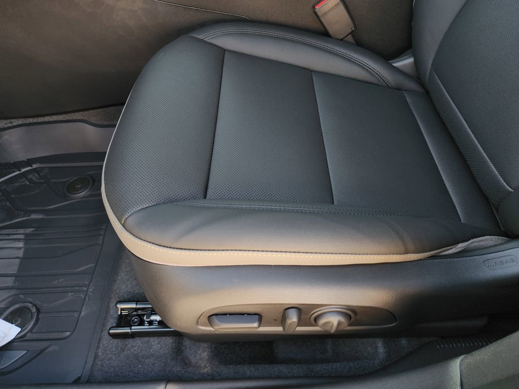 New 2026 Chevrolet Trax ACTIV w/ Sunroof Package image 18