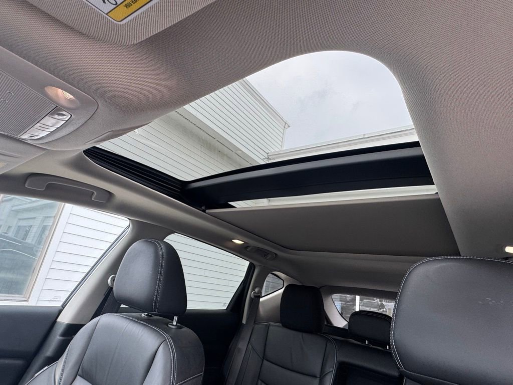 Used 2019 Nissan Murano Platinum w/ Cargo Package image 24