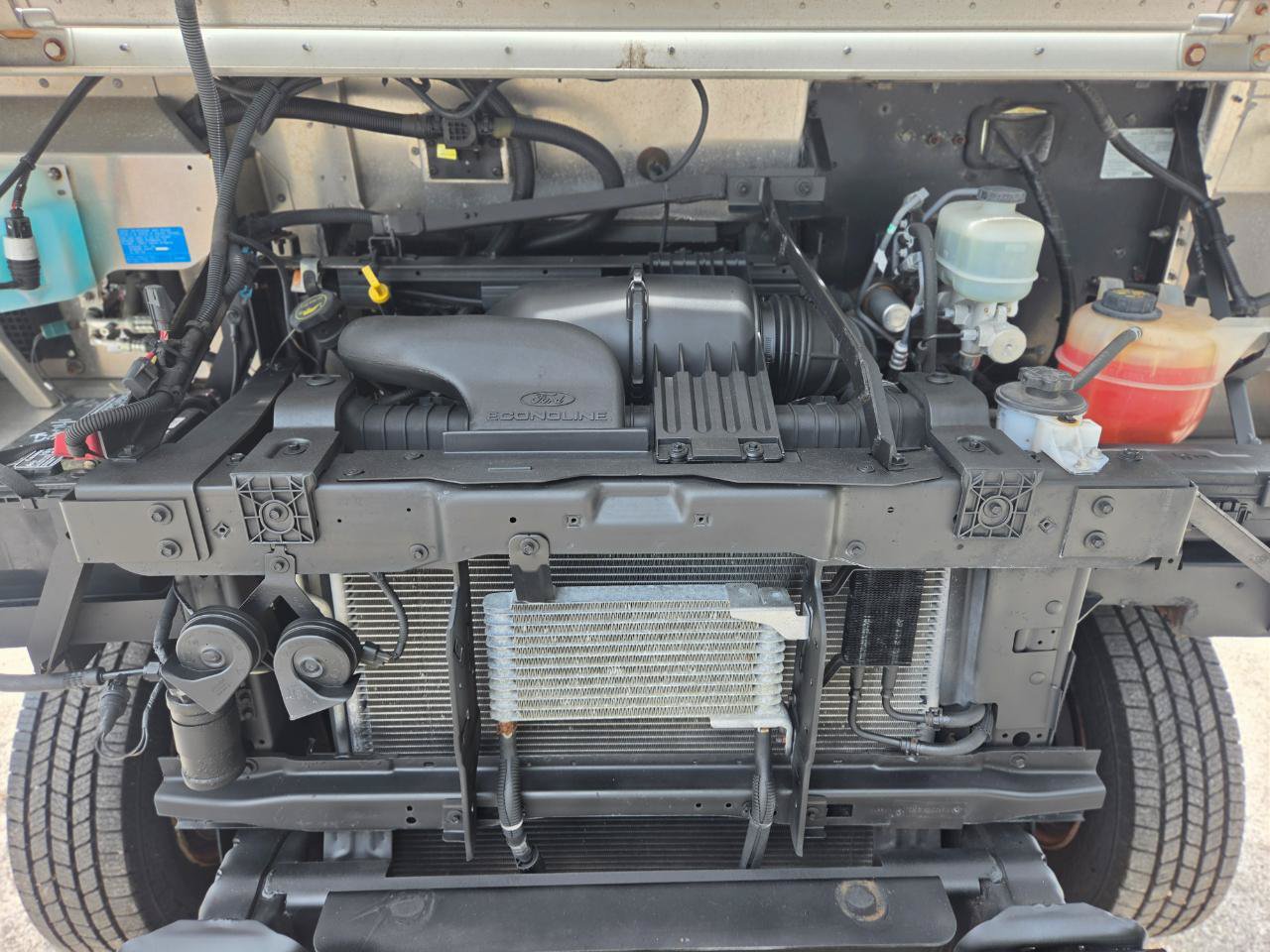 Used 2017 Ford E-350 and Econoline 350 Super Duty w/ A/C Prep Package RWD image 17