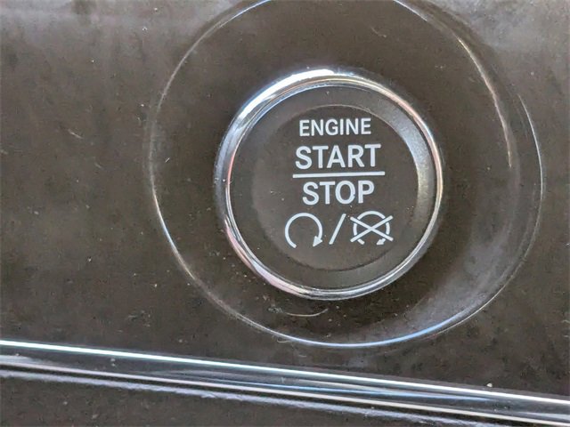 Used 2016 Chrysler Town & Country Touring w/ Driver Convenience Group image 29